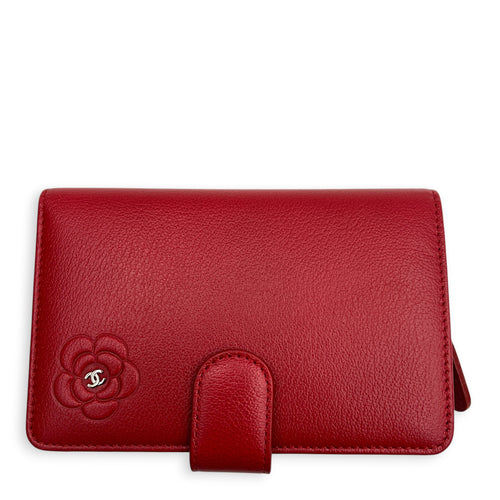 Camelia Wallet Red in Calfskin, Silver hardware