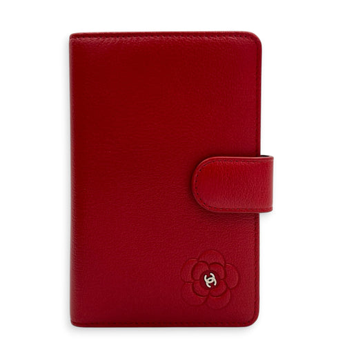 Camelia Wallet Red in Calfskin, Silver hardware