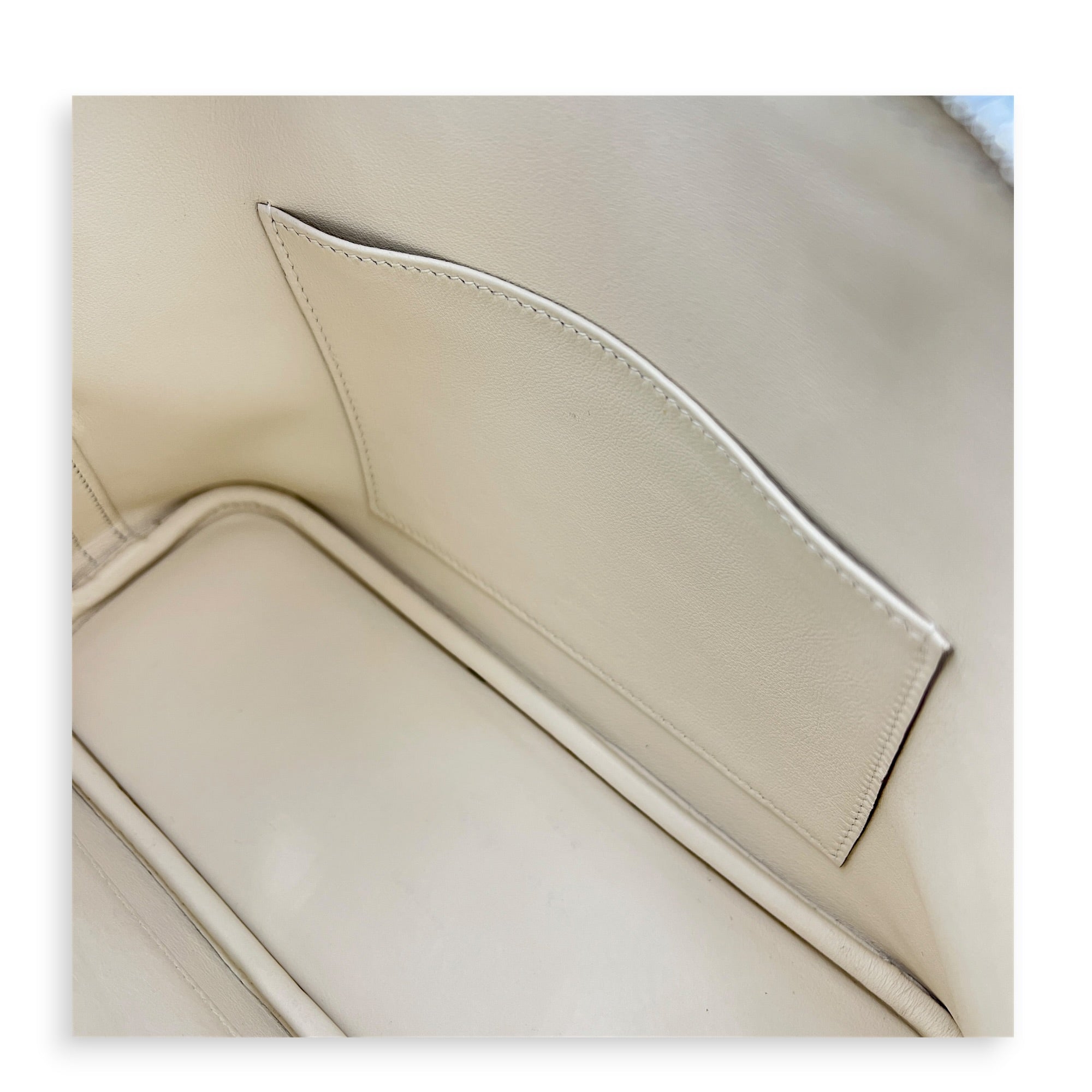 Bolide 25 Bleu Brume Top Handle Bag in Epsom, Palladium hardware