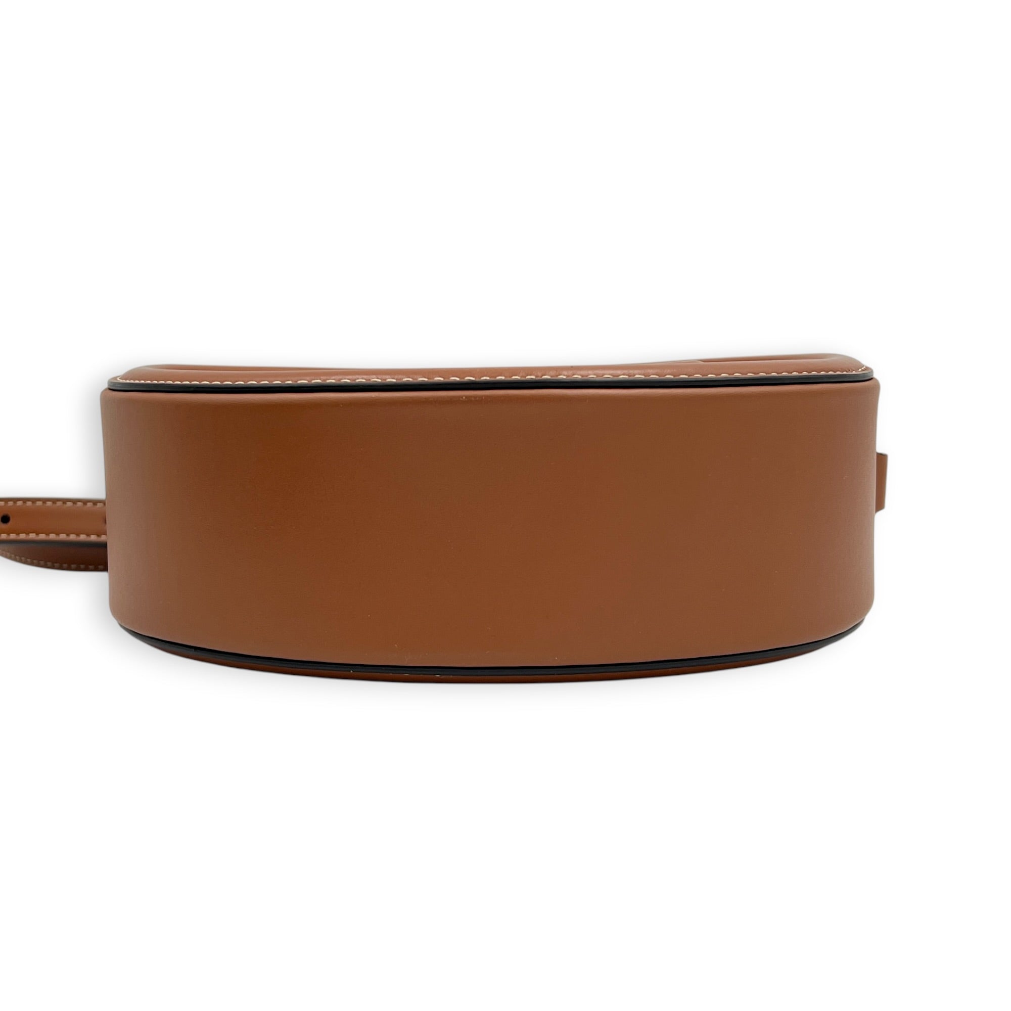 Round CC Crossbody Bag Tan in Calfskin, Gold hardware