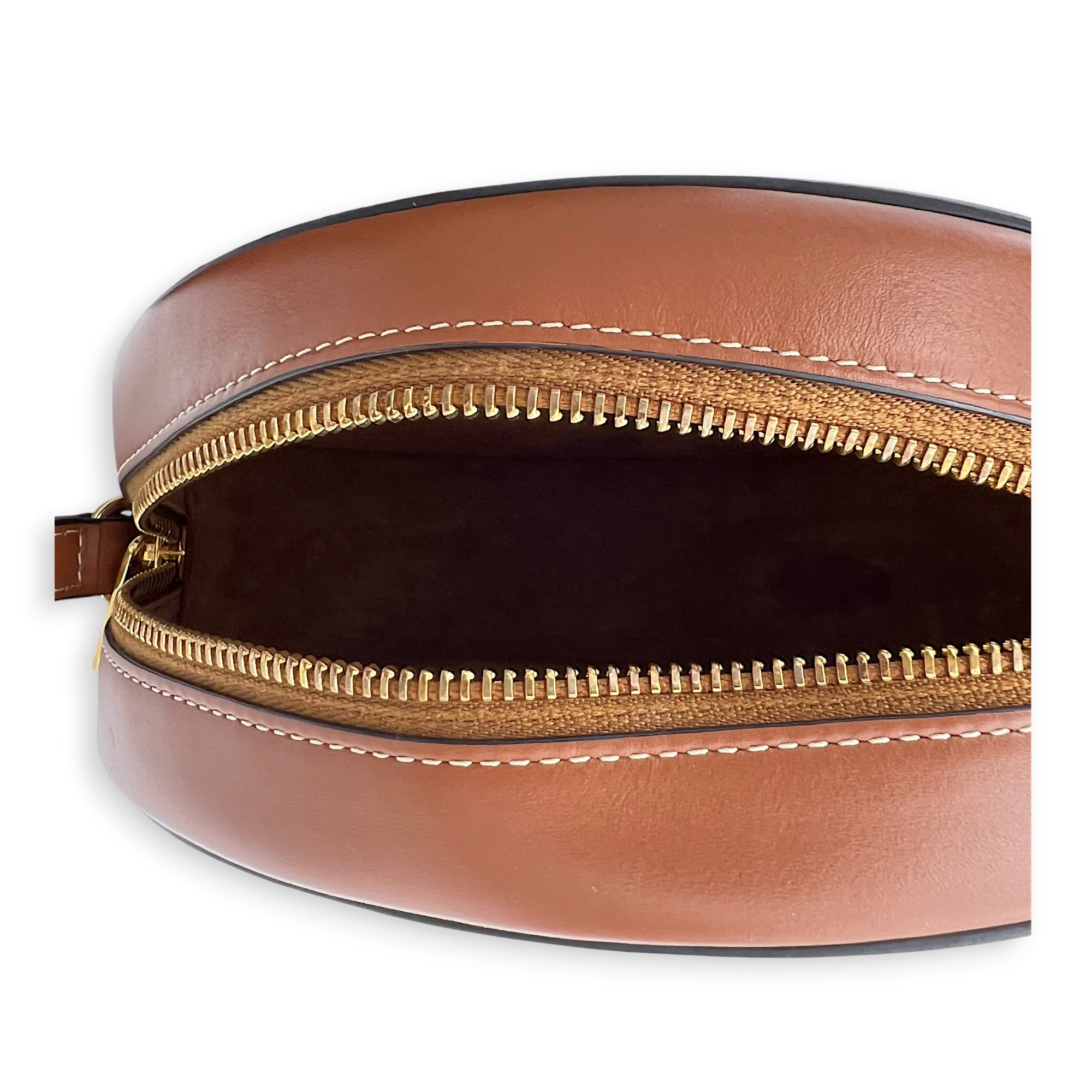 Round CC Crossbody Bag Tan in Calfskin, Gold hardware