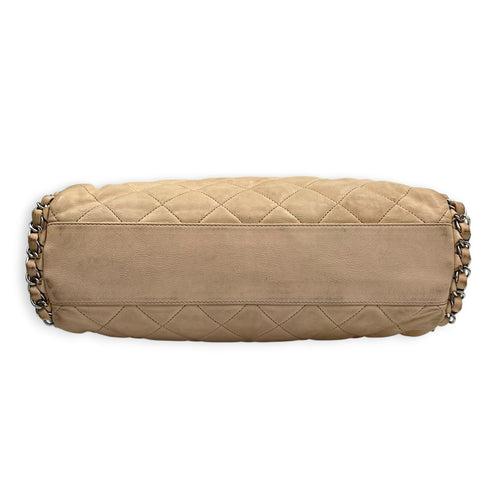 CC Shoulder Bag Pink in Calfskin, Silver hardware