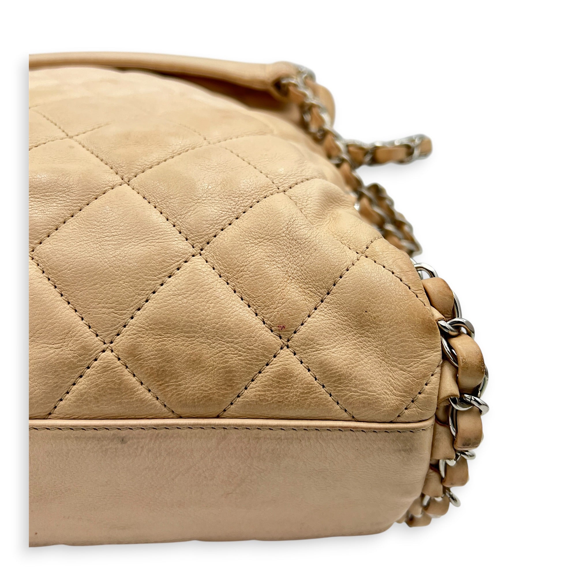 CC Shoulder Bag Pink in Calfskin, Silver hardware