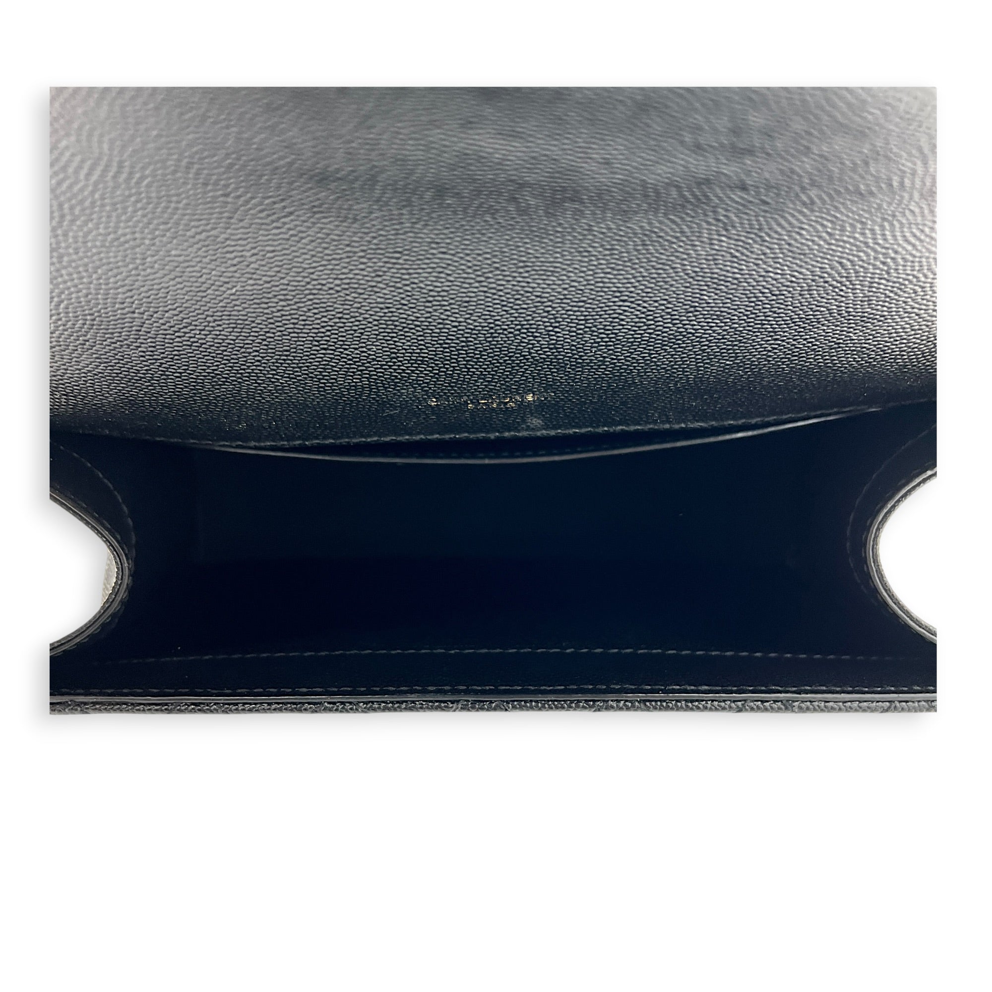 Envelope Shoulder Bag Medium Black in Caviar Leather, Gold hardware
