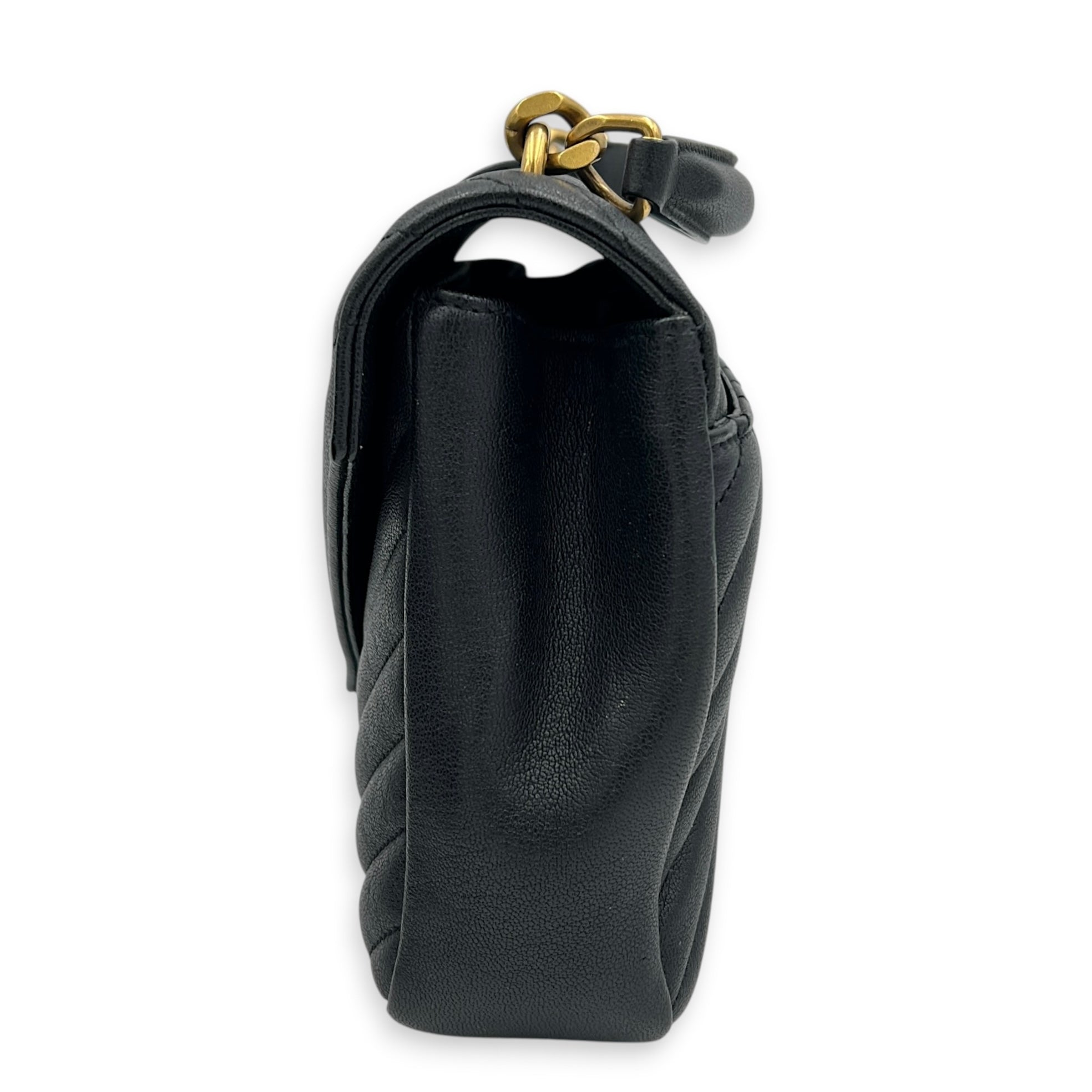 College Shoulder Bag Medium Black in Goat Leather, Gold hardware