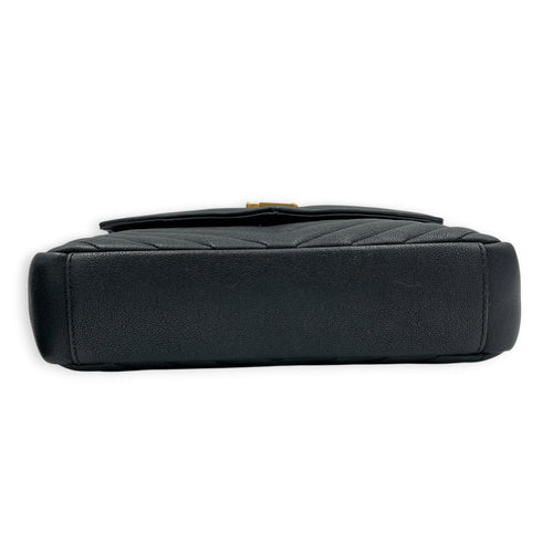 College Shoulder Bag Medium Black in Goat Leather, Gold hardware