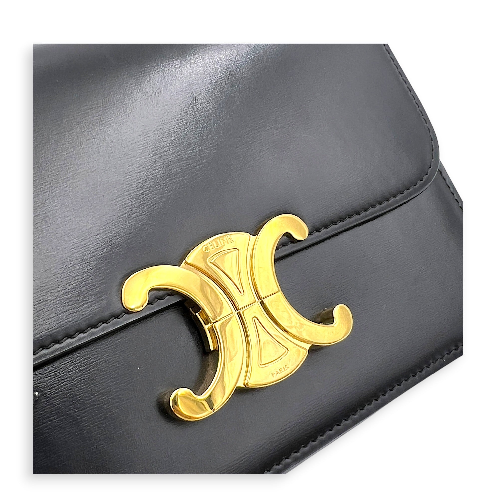 Triomphe Shoulder Bag Teen Black in Box Calfskin, Gold hardware