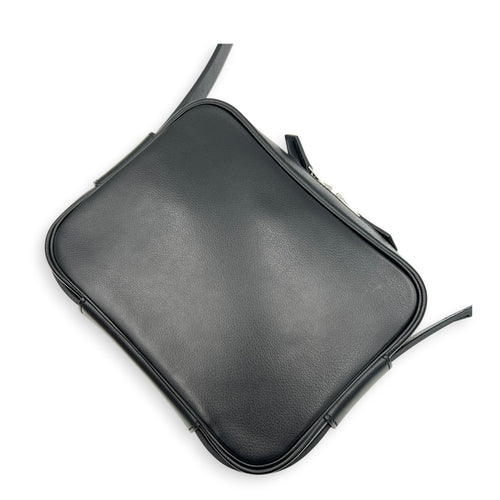 Etriviere Noir Messenger in Evergrain Calfskin, Palladium hardware