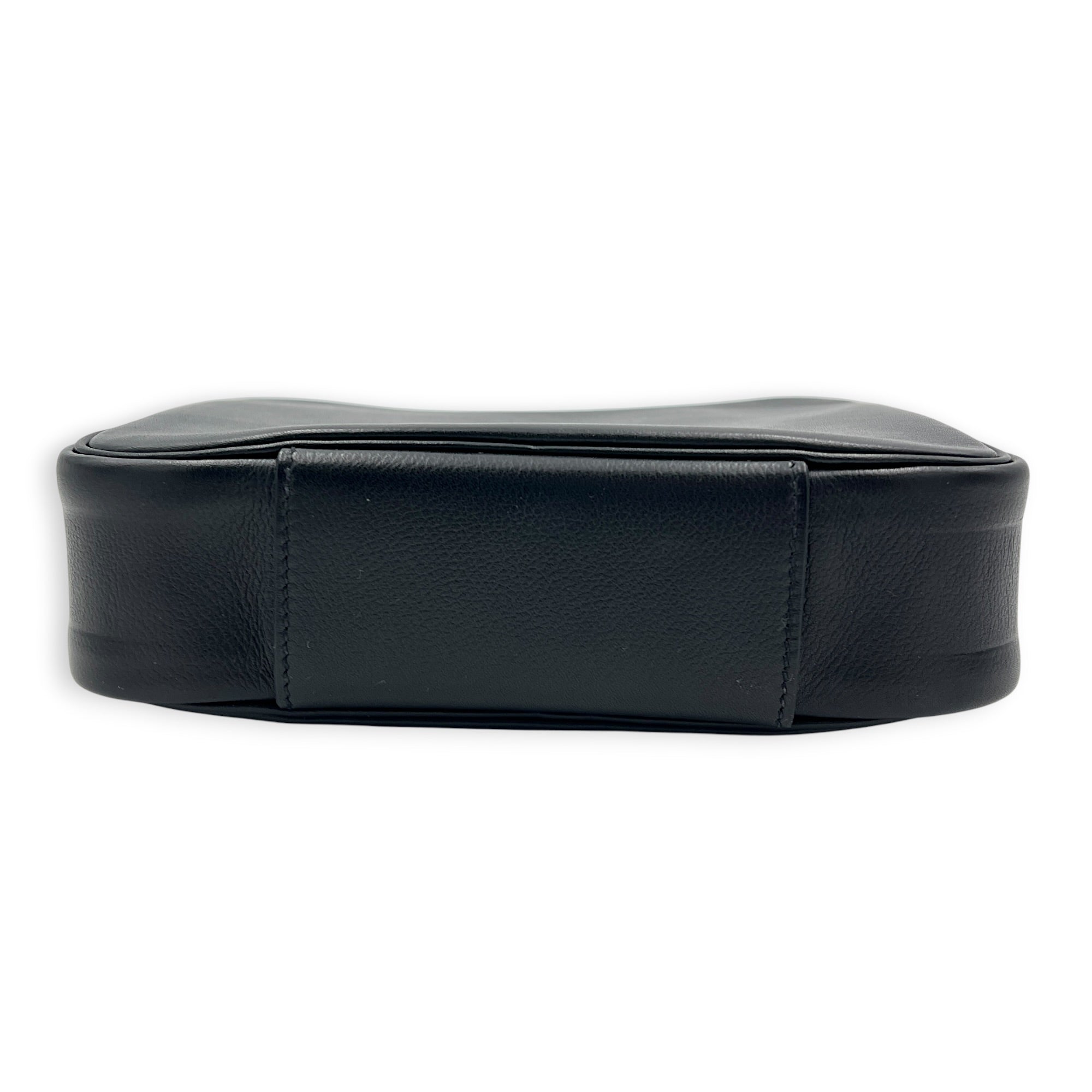 Etriviere Noir Messenger in Evergrain Calfskin, Palladium hardware