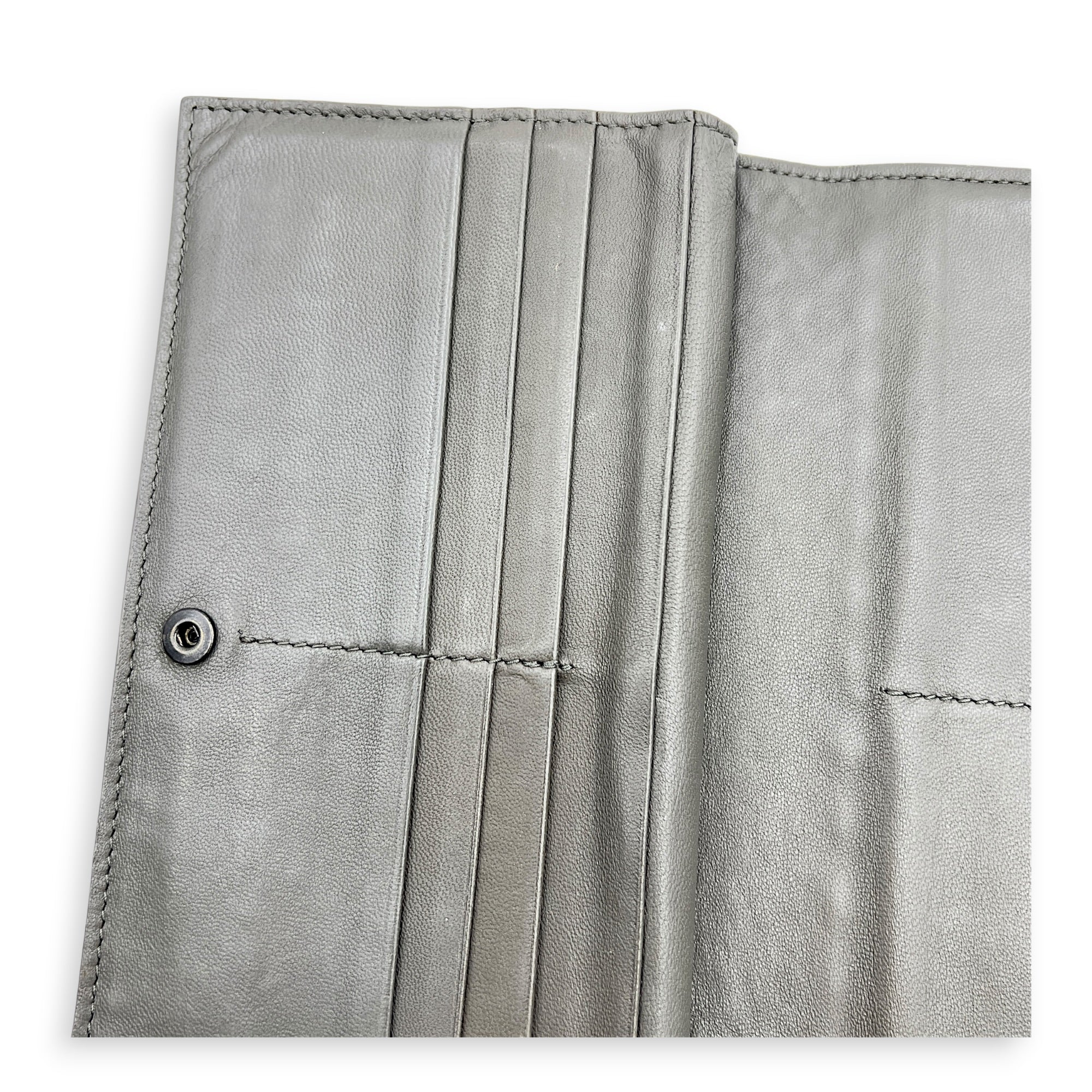 Intrecciato Grey Wallet in Lambskin, Ruthenium hardware