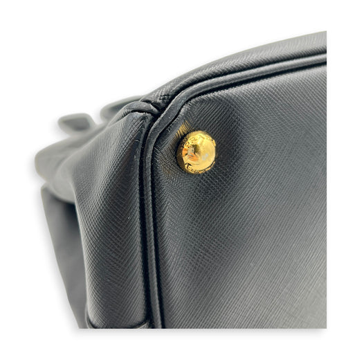 Galleria Top Handle Bag Large Nero in Saffiano Leather, Gold hardware