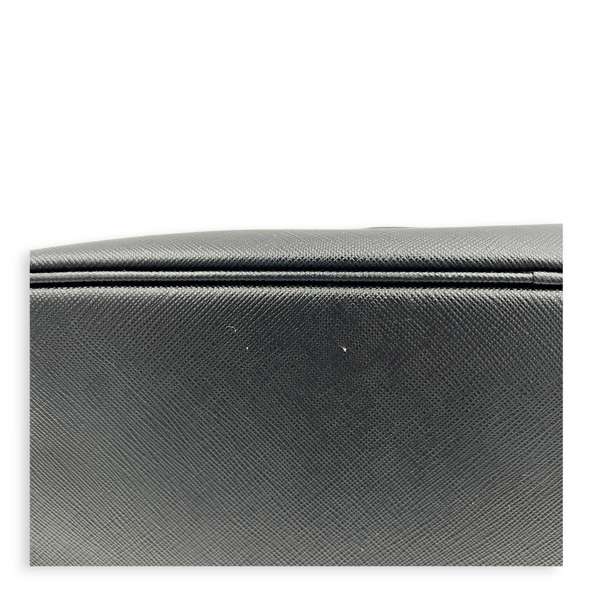 Galleria Top Handle Bag Large Nero in Saffiano Leather, Gold hardware