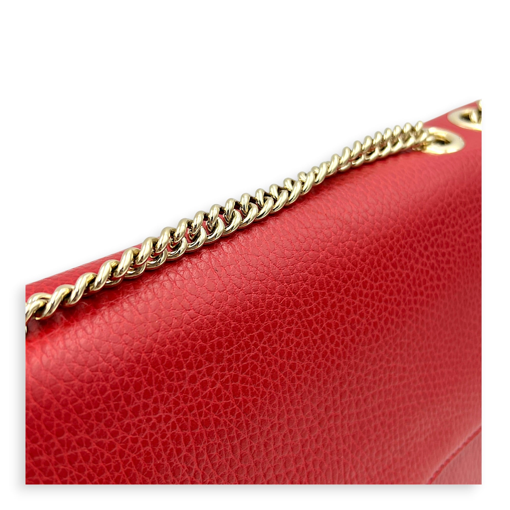 Interlocking G Wallet On Chain Hibiscus Red in Calfskin, Gold hardware