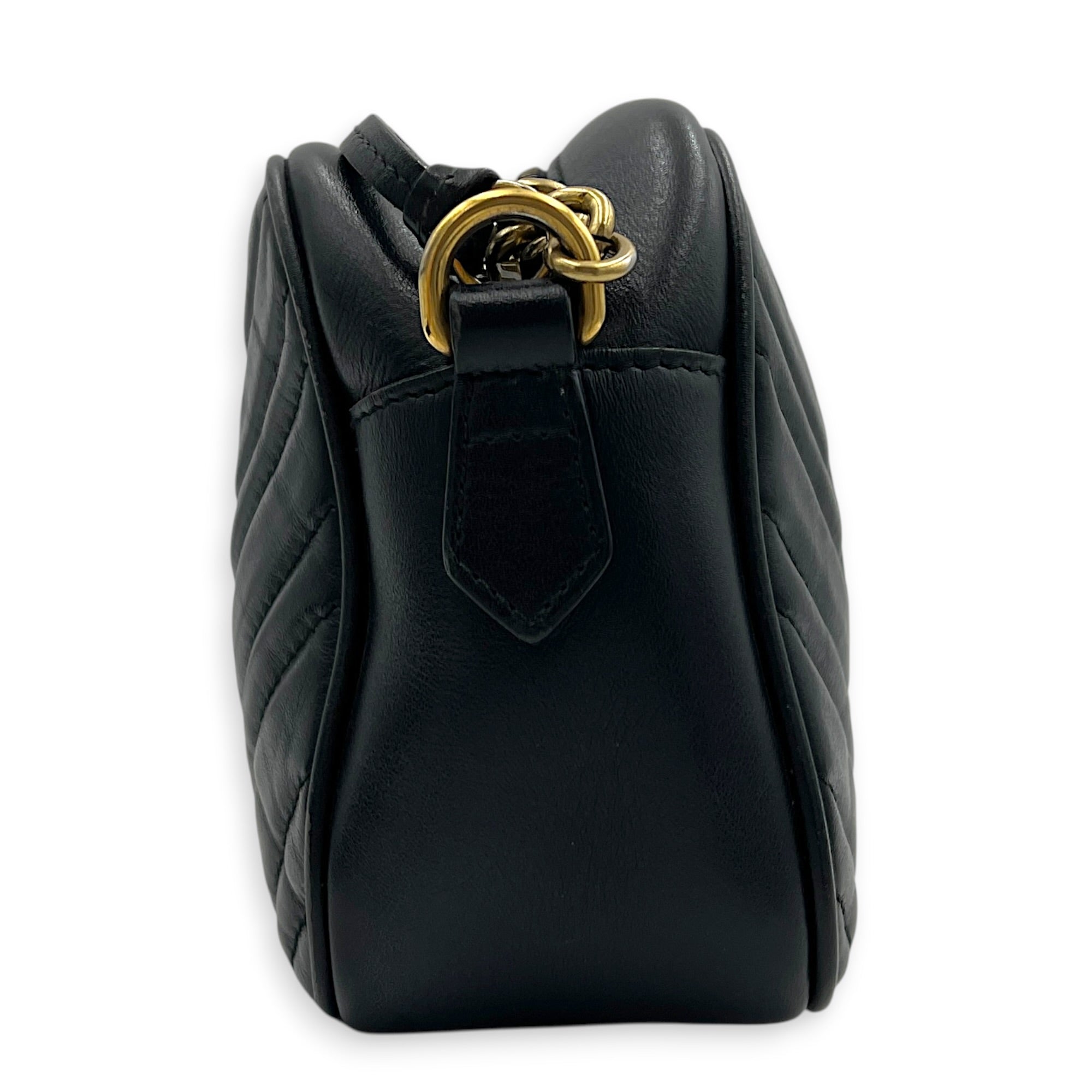 GG Marmont Shoulder Bag Small Black in Calfskin, Gold hardware