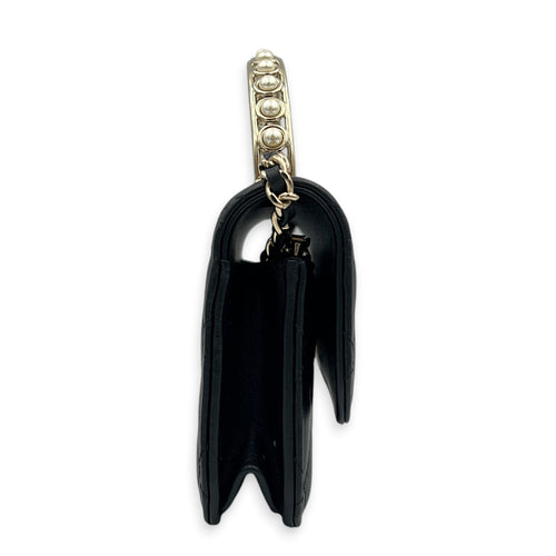 CC Wallet On Chain Black in Lambskin, Gold hardware