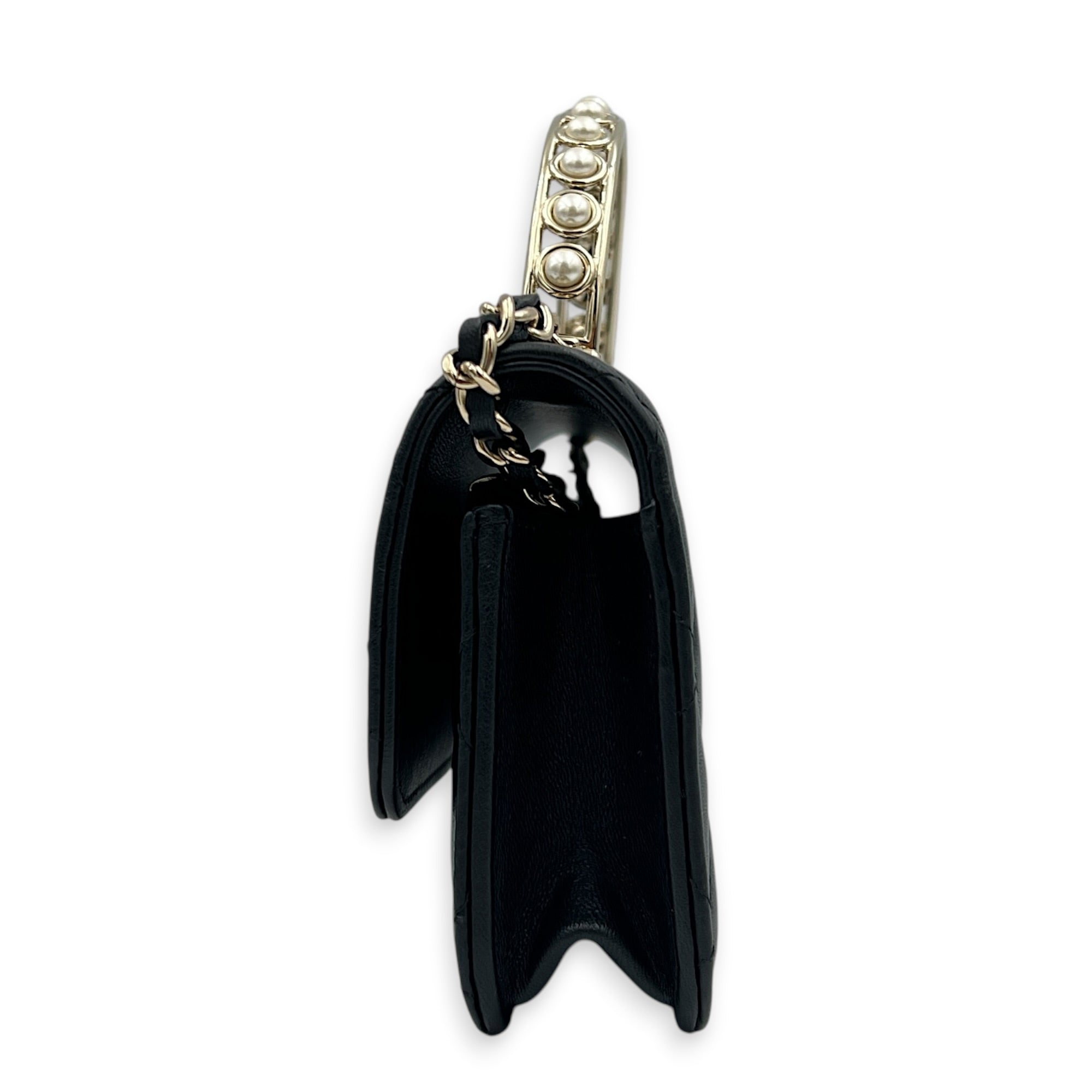 CC Wallet On Chain Black in Lambskin, Gold hardware