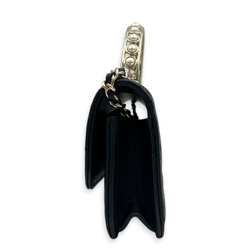 CC Wallet On Chain Black in Lambskin, Gold hardware