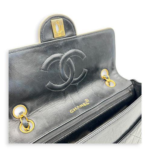 CC Flap White Piping Shoulder Bag Navy in Lambskin, Gold hardware