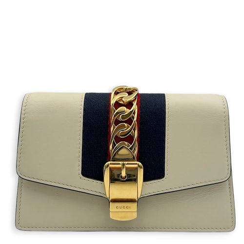 Sylvie Wallet On Chain White in Calfskin, Gold hardware