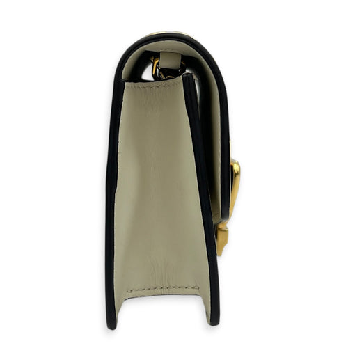 Sylvie Wallet On Chain White in Calfskin, Gold hardware