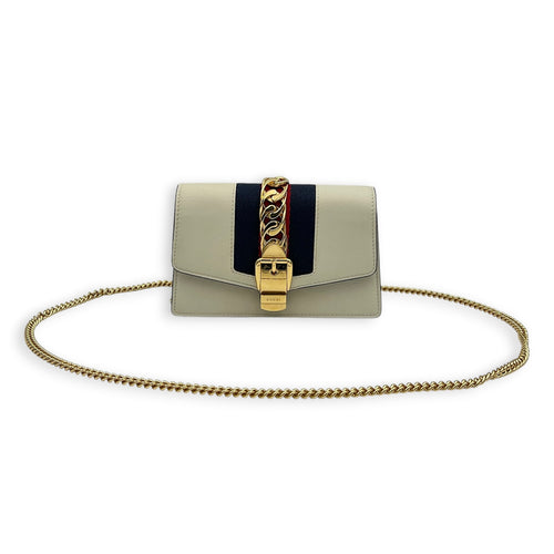 Sylvie Wallet On Chain White in Calfskin, Gold hardware