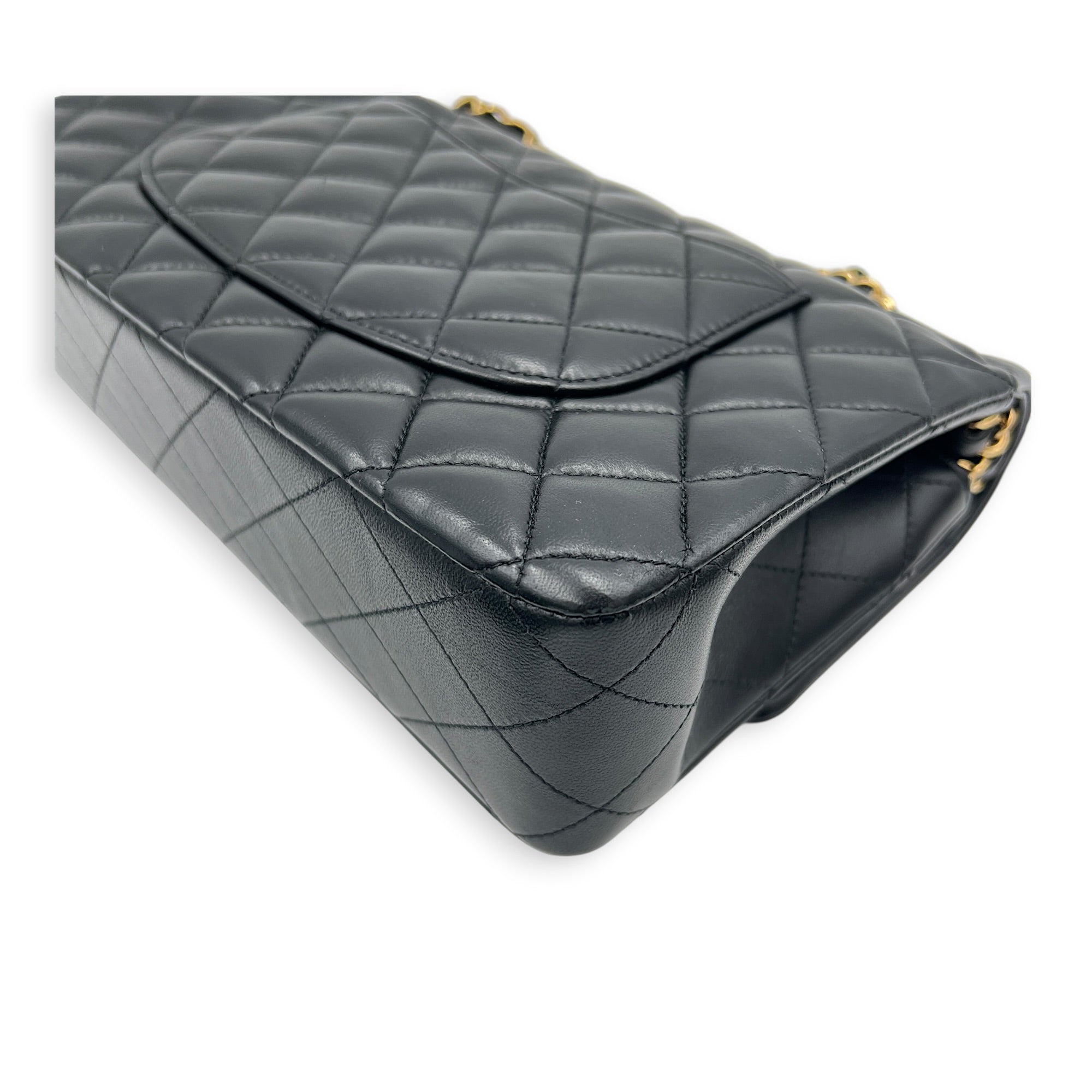 Classic Double Flap Shoulder Bag Medium Black in Lambskin, Gold hardware