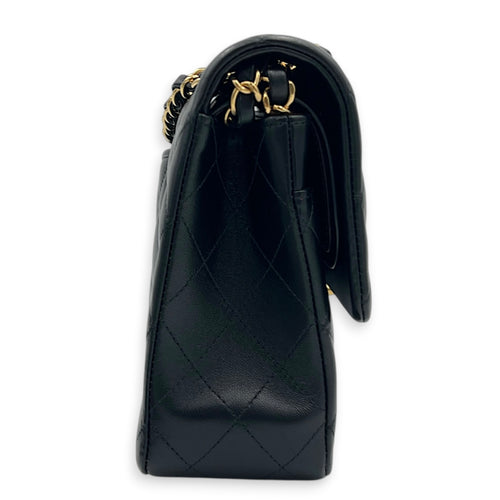 Classic Double Flap Shoulder Bag Medium Black in Lambskin, Gold hardware