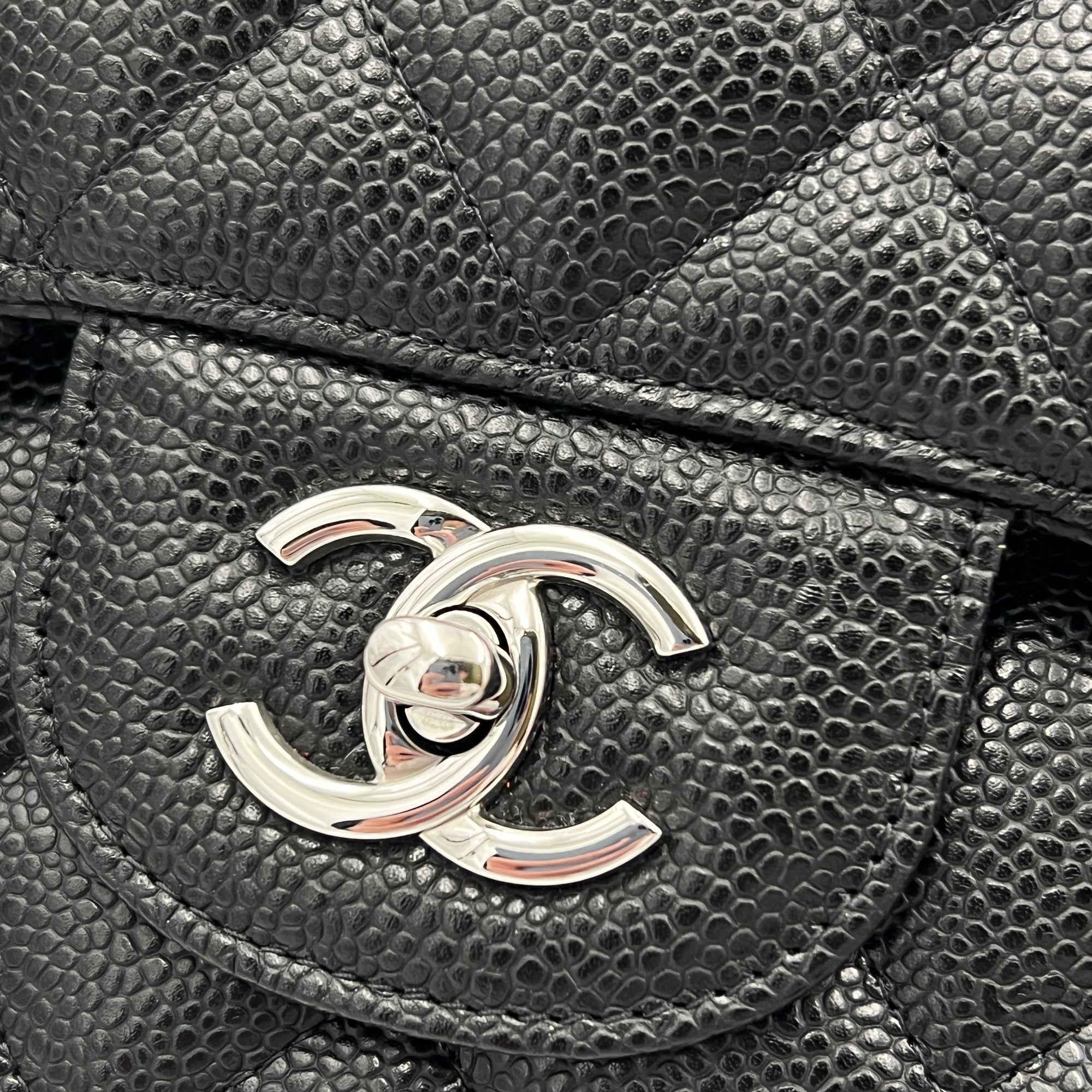 Classic Double Flap Jumbo Black Shoulder Bag in Caviar Leather, Silver hardware