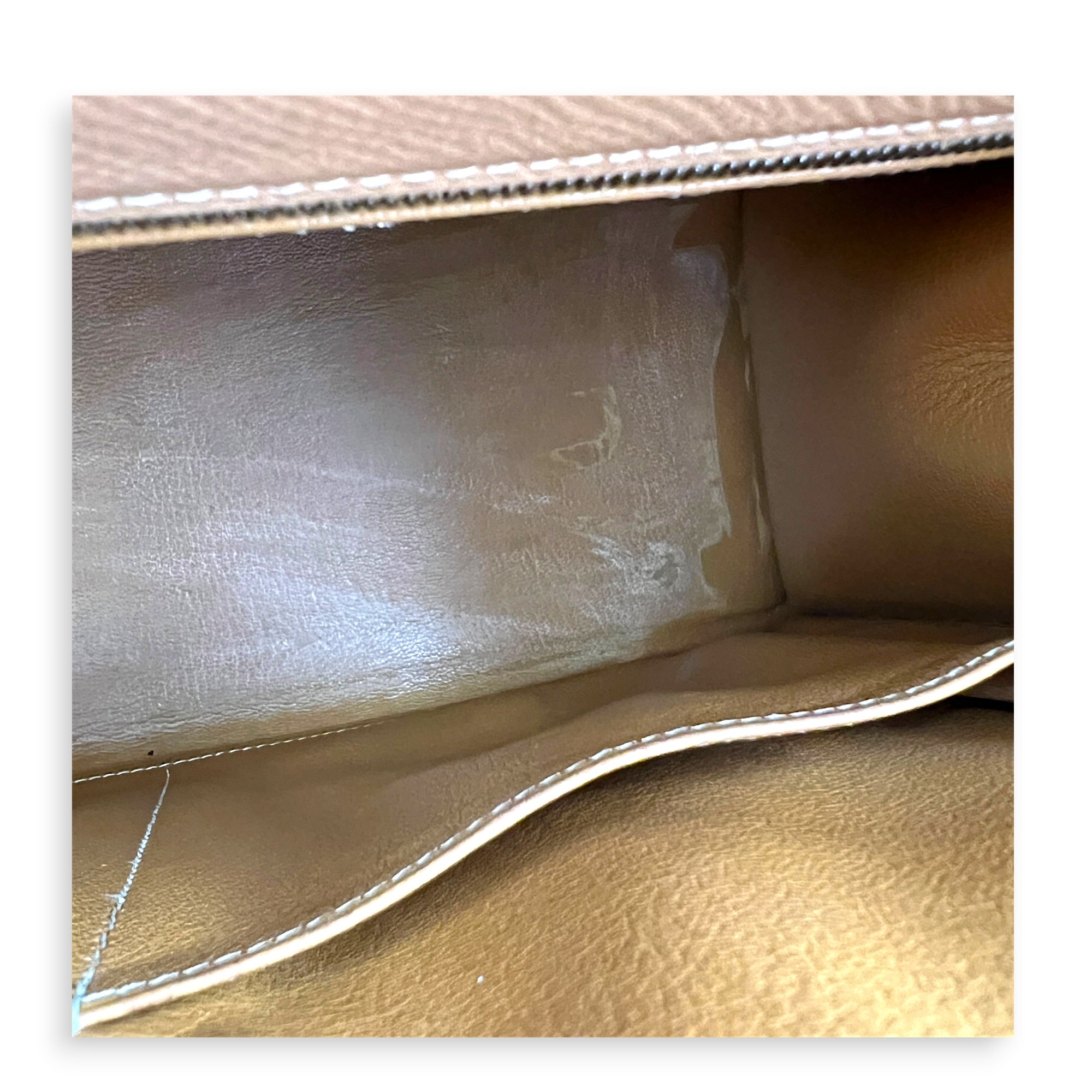 Sellier Kelly 32 Naturel Courchevel (Recoloured) Top Handle Bag in Epsom, Gold hardware