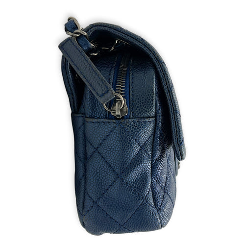 Easy Flap Blue Shoulder Bag in Caviar Leather, Ruthenium hardware