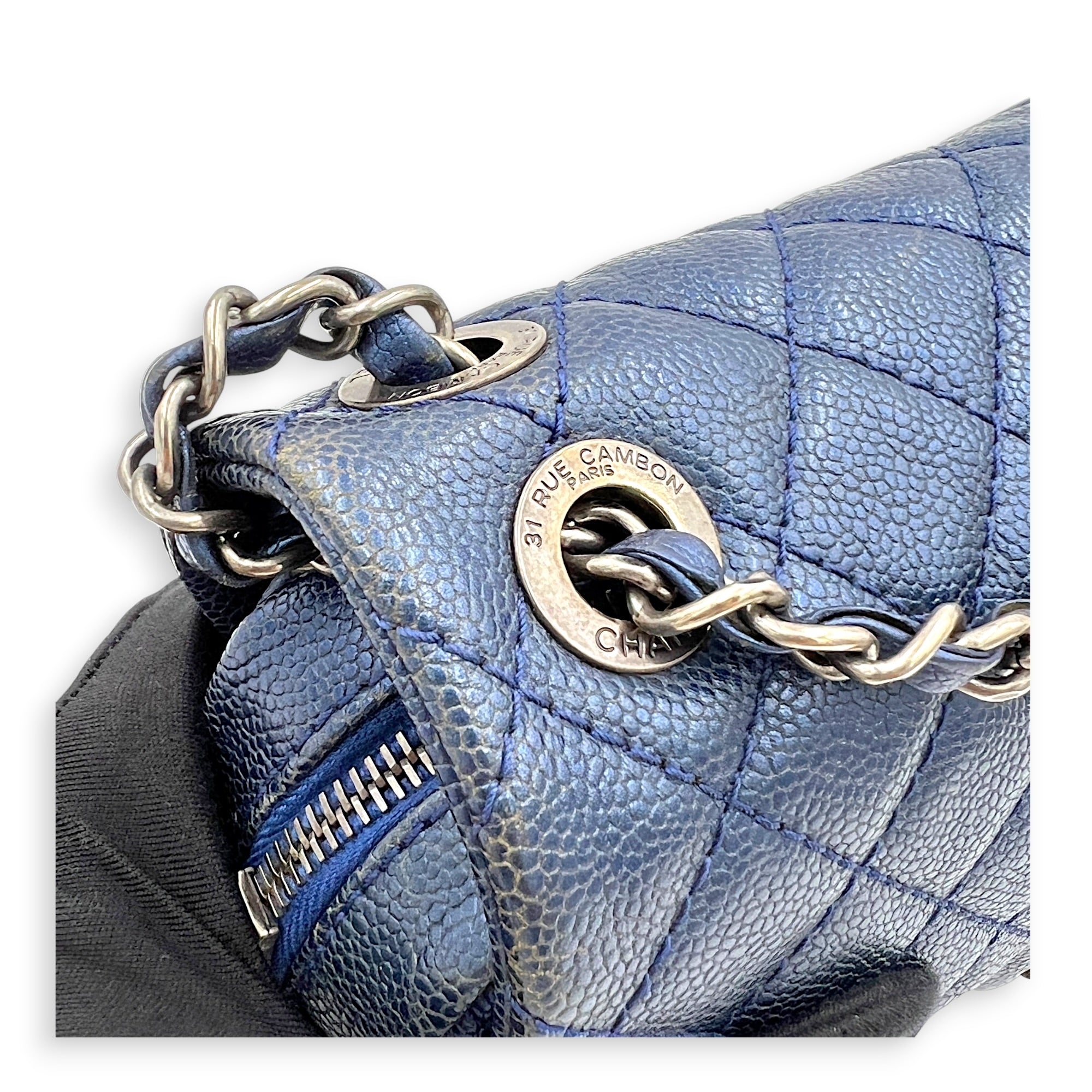 Easy Flap Blue Shoulder Bag in Caviar Leather, Ruthenium hardware