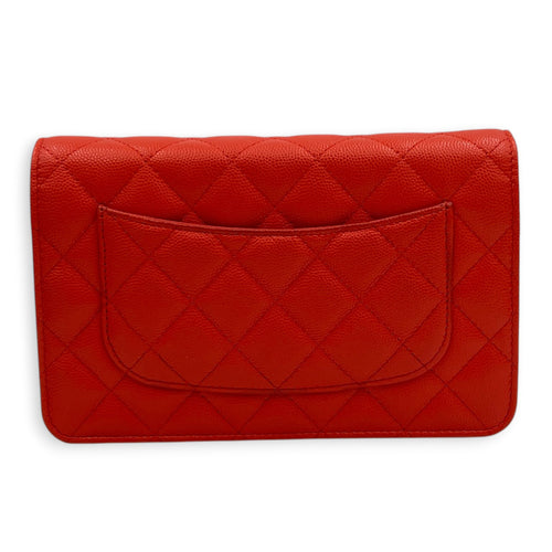 Classic Red Wallet On Chain in Caviar Leather, Gold hardware