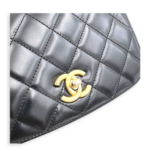 Le 37 Medium Noir Top Handle Bag in Calfskin, Gold hardware