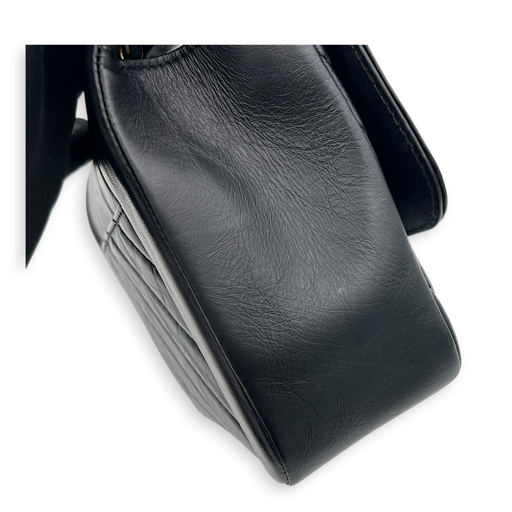CC Chevron Black Top Handle Bag in Calfskin, Gold hardware