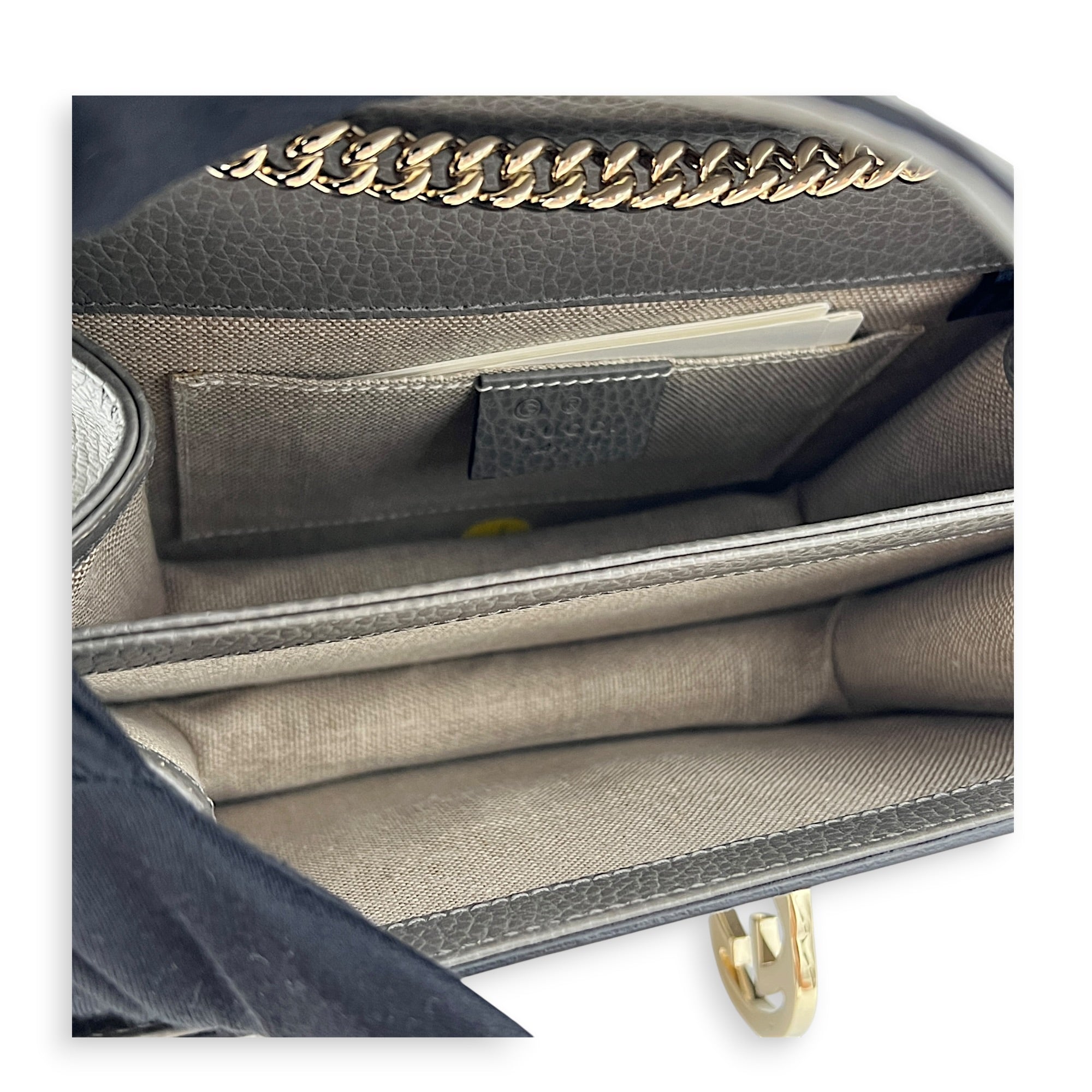 Interlocking G Shoulder Bag Grey in Calfskin, Gold hardware