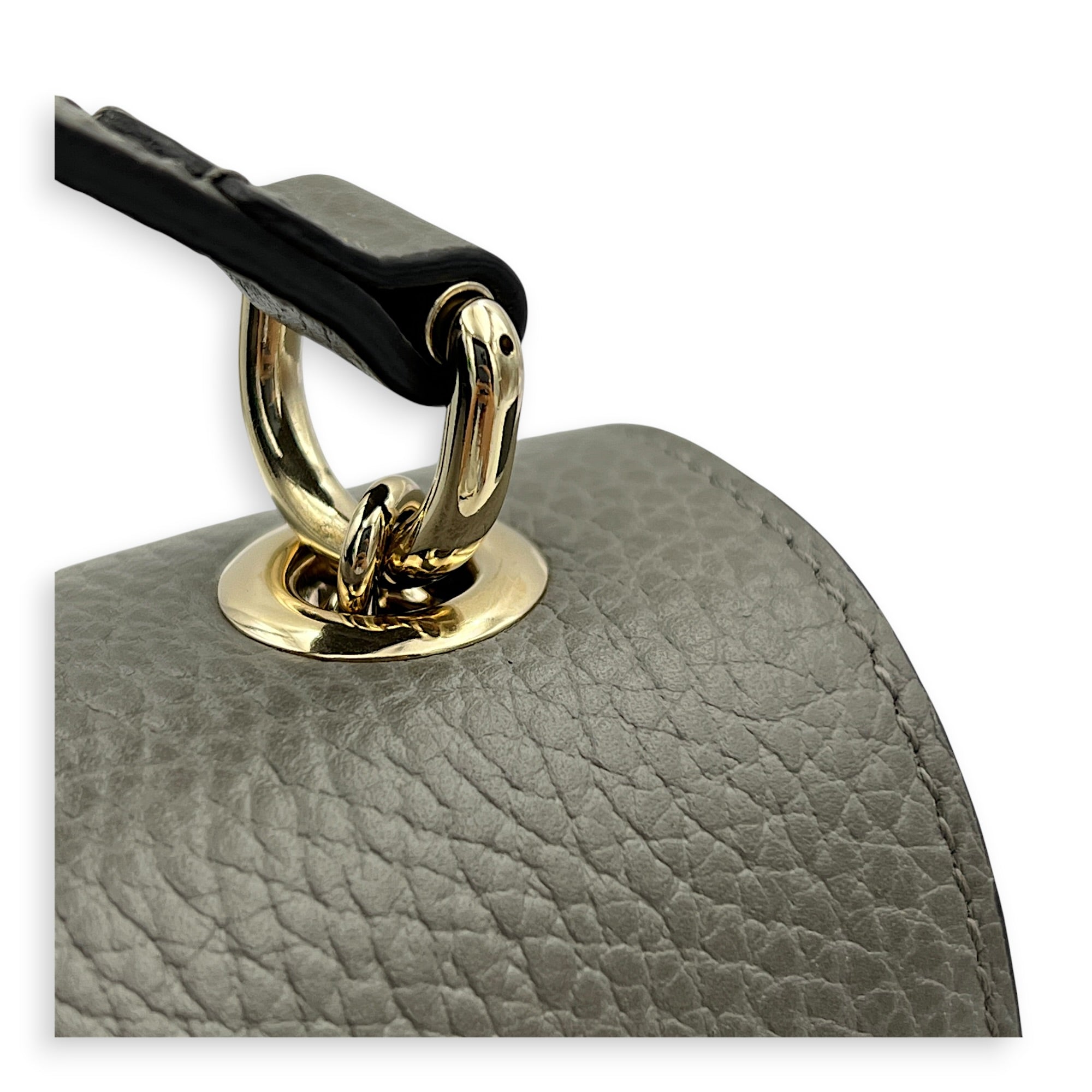 Interlocking G Shoulder Bag Grey in Calfskin, Gold hardware