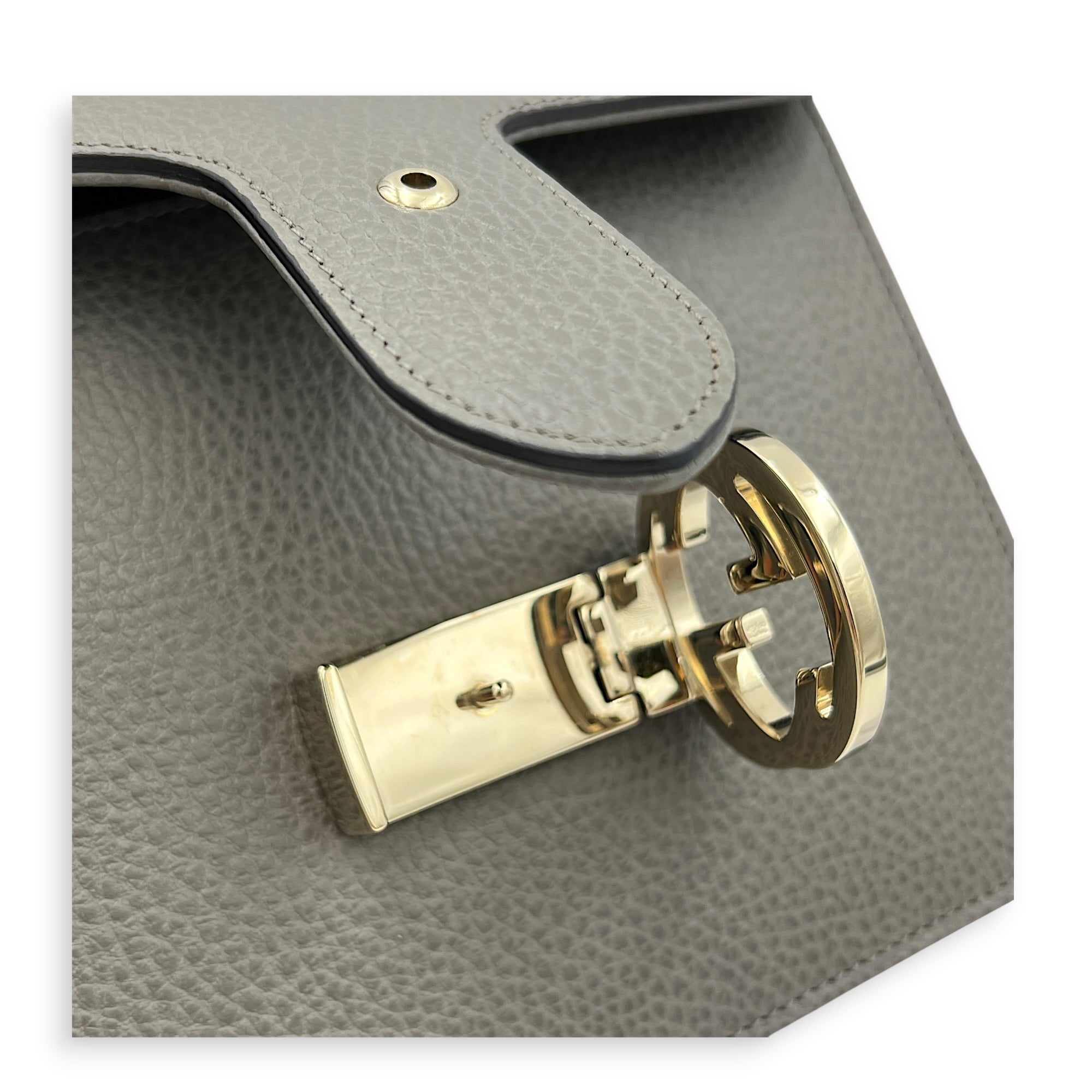 Interlocking G Shoulder Bag Grey in Calfskin, Gold hardware
