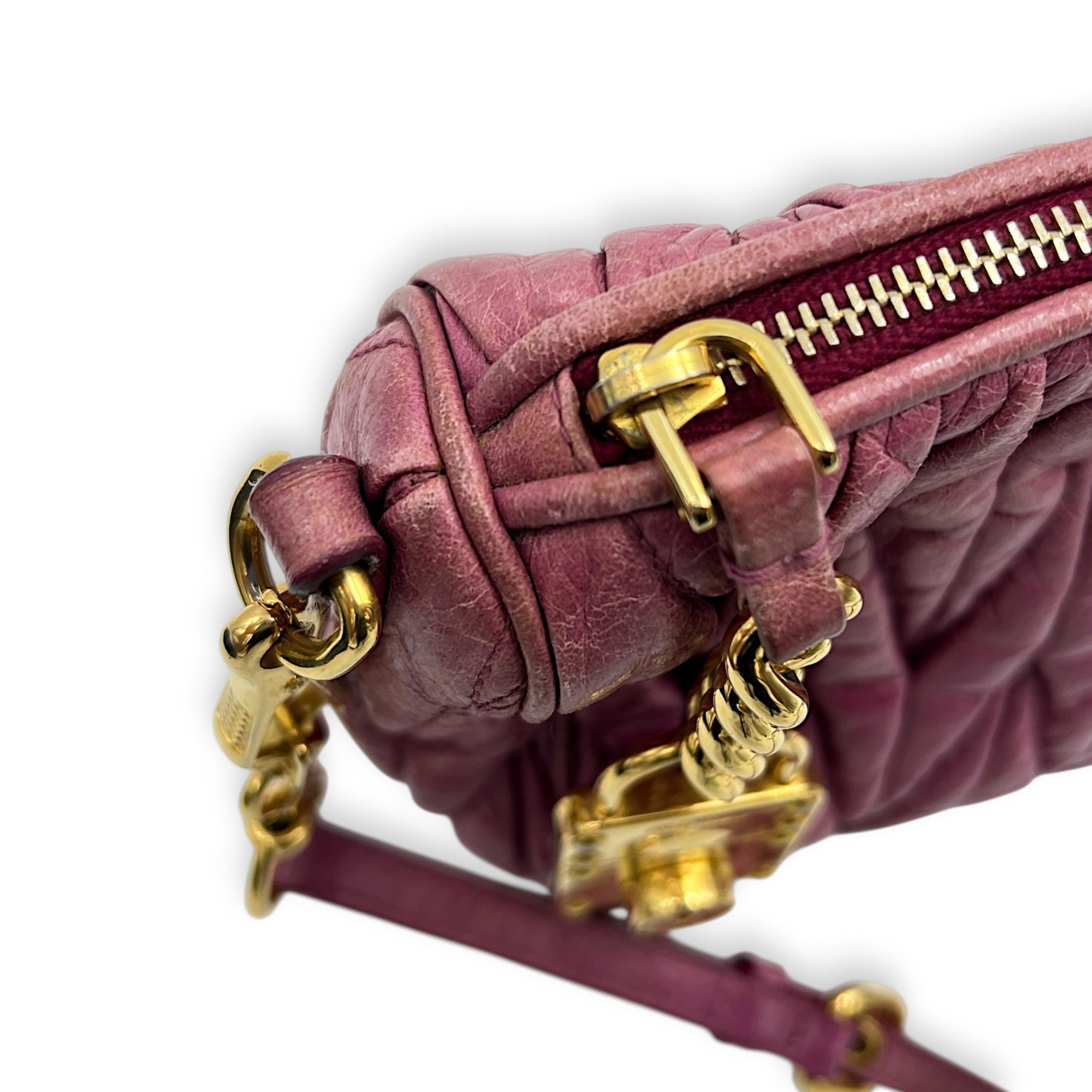 Matelassé Pink Shoulder Bag in Calfskin, Gold hardware