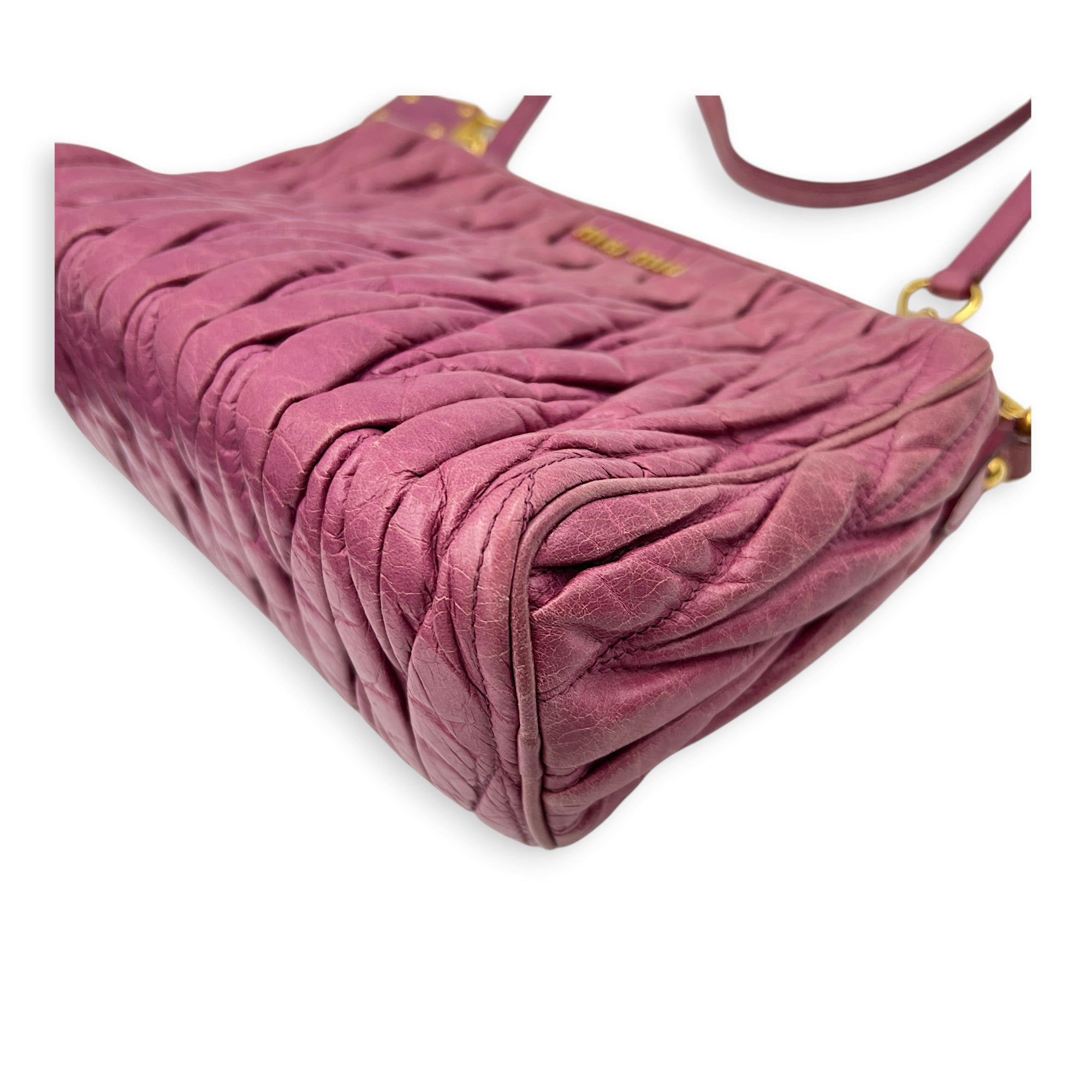 Matelassé Pink Shoulder Bag in Calfskin, Gold hardware