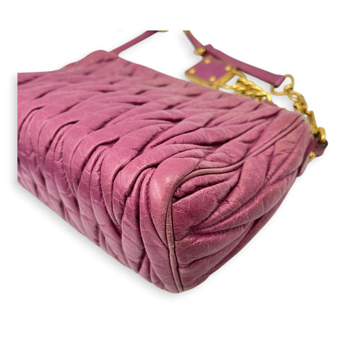 Matelassé Pink Shoulder Bag in Calfskin, Gold hardware