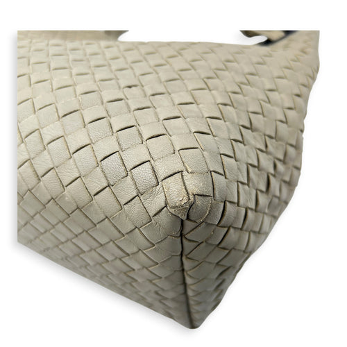 Intrecciato Shoulder Bag Grey in Intrecciato Leather, Gunmetal hardware