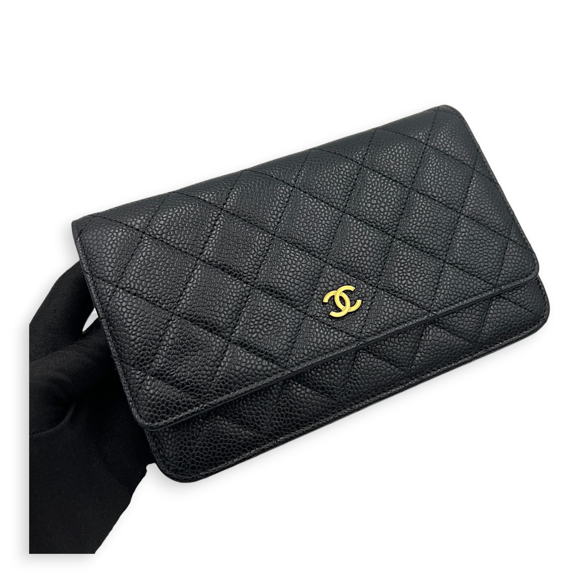 CC Wallet On Chain Black in Caviar Leather, Gold hardware