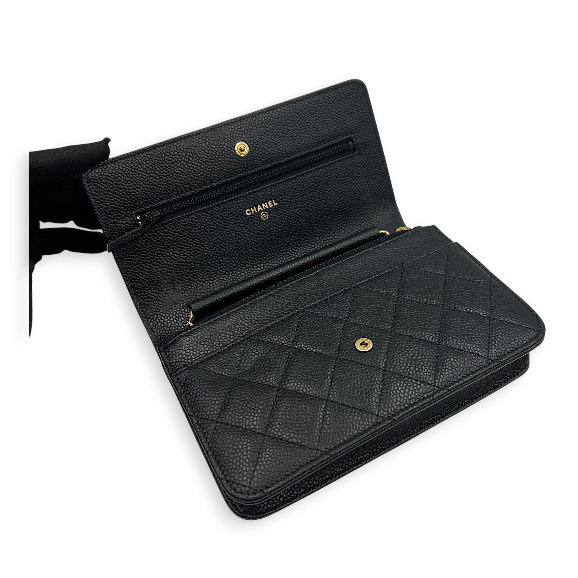 CC Wallet On Chain Black in Caviar Leather, Gold hardware