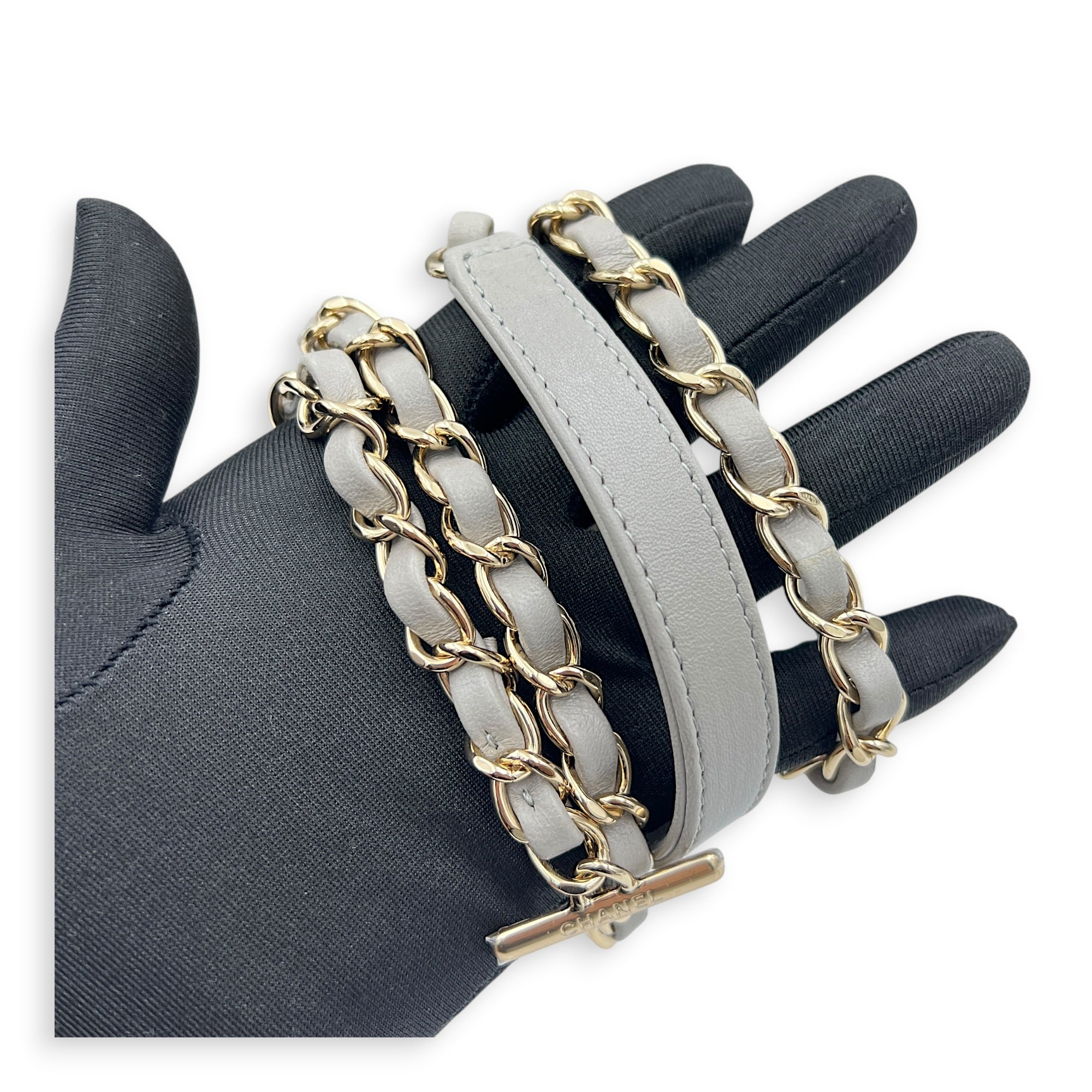 Trendy CC Medium Grey Shoulder Bag in Lambskin, Gold hardware