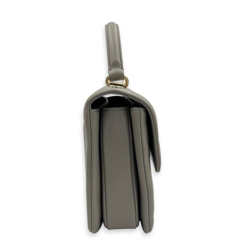 Trendy CC Medium Grey Shoulder Bag in Lambskin, Gold hardware