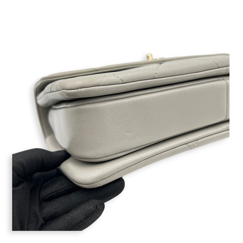 Trendy CC Medium Grey Shoulder Bag in Lambskin, Gold hardware
