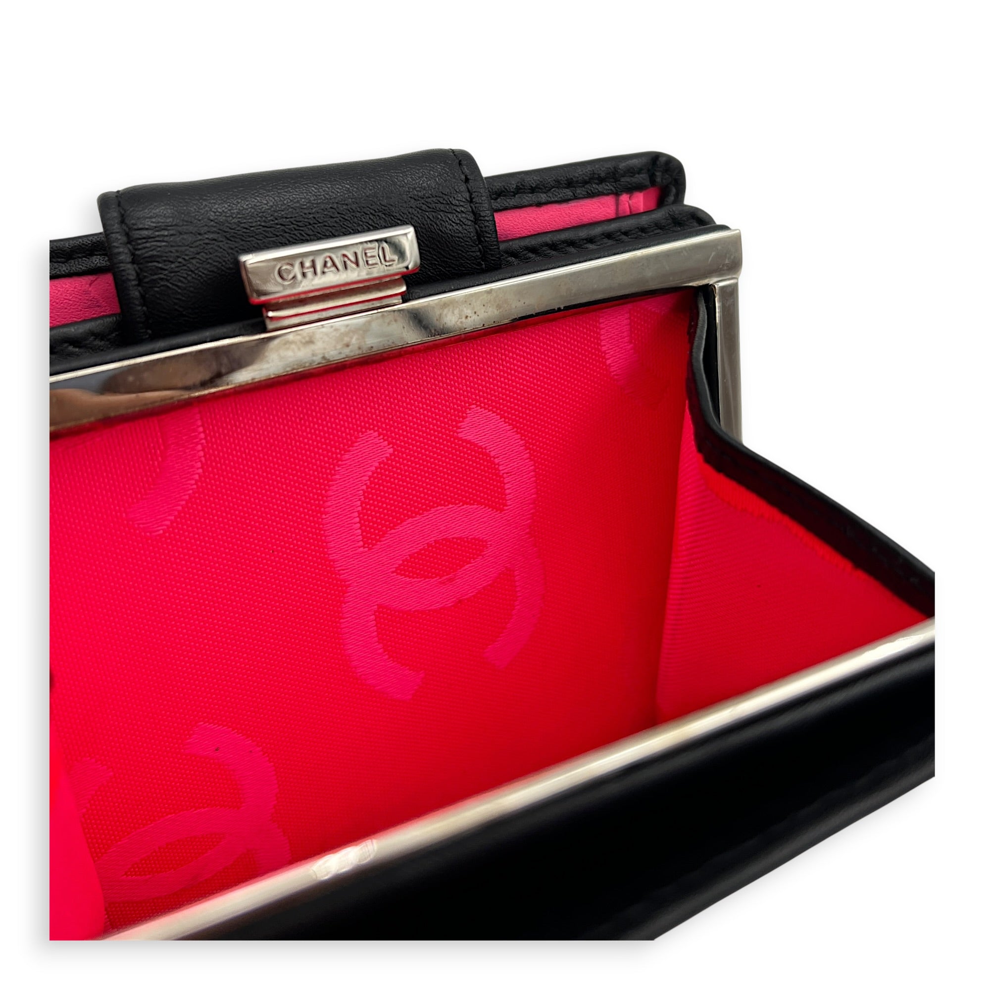 Cambon Compact Black Wallet in Lambskin, Silver hardware
