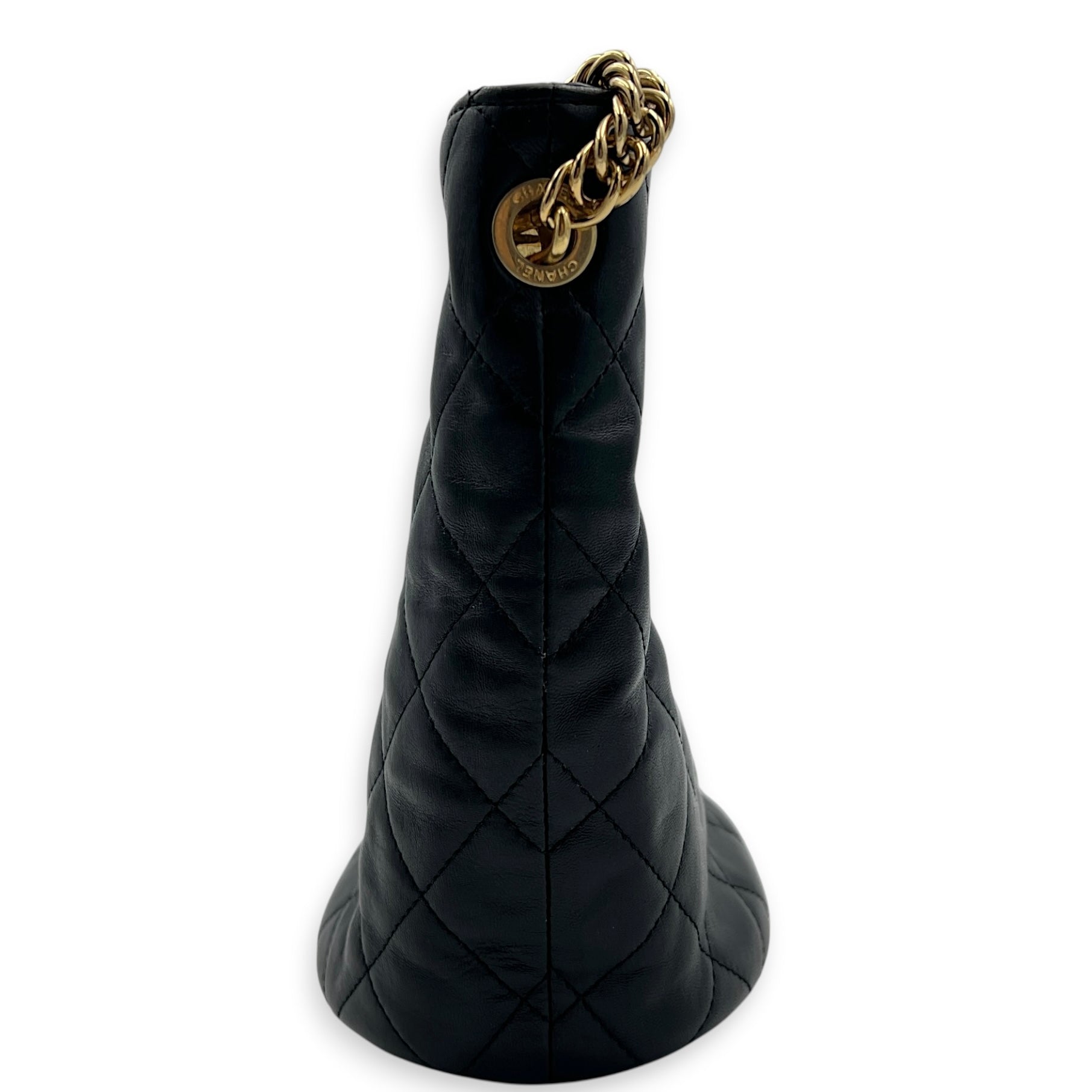 CC Turnlock Charms Chain Bucket Bag Black in Lambskin, Gold hardware