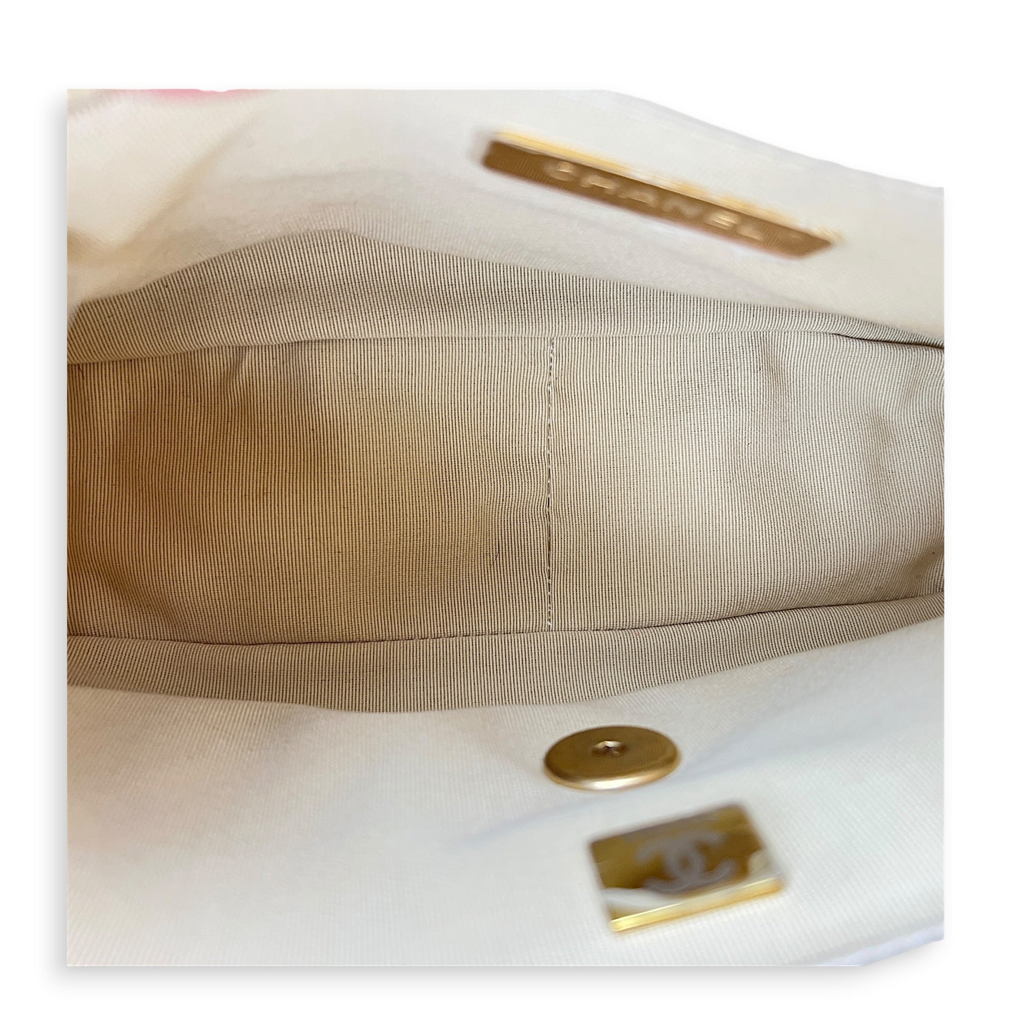 C19 Shoulder Bag Small Beige in Lambskin, Mixed hardware