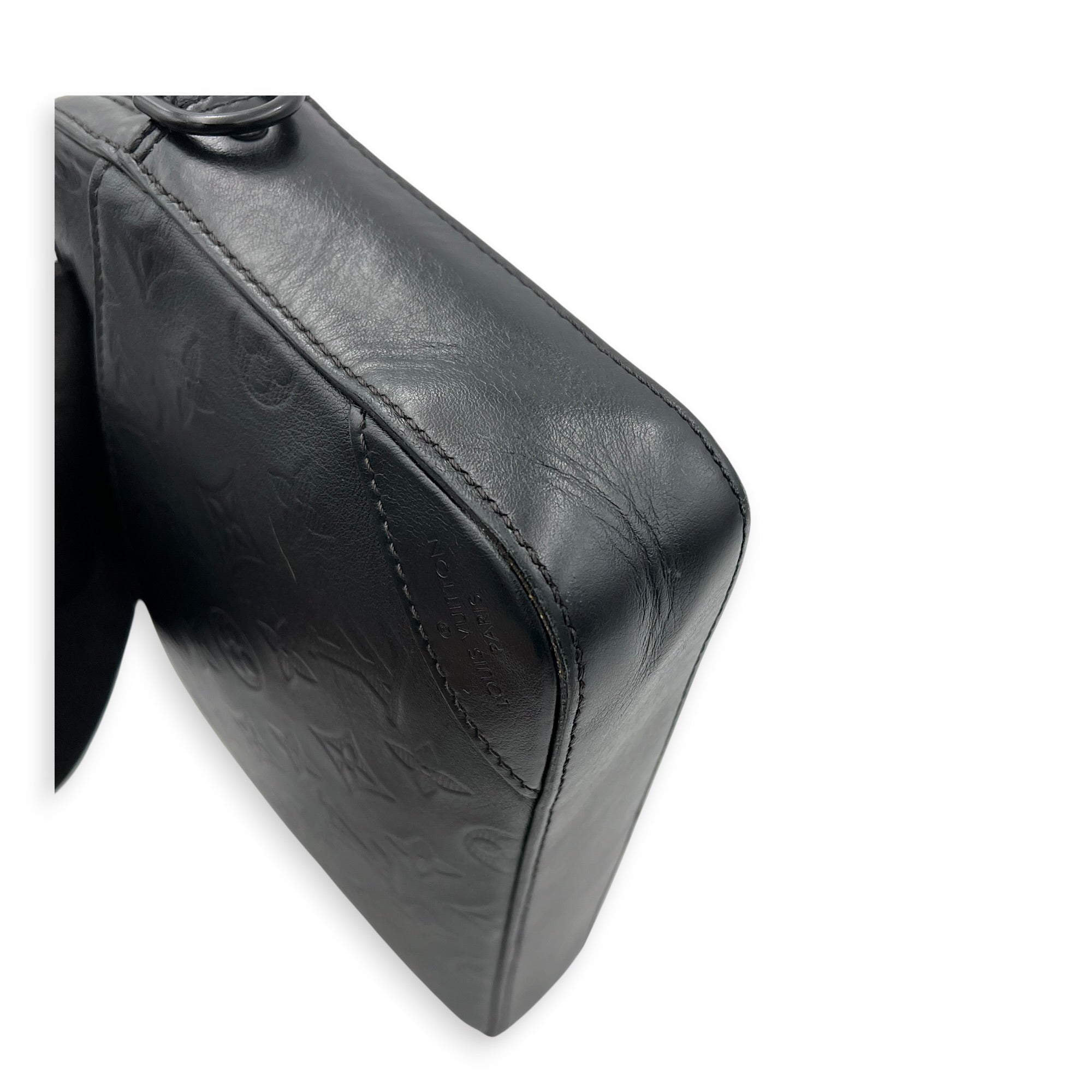Duo Messenger Black in Calfskin, Monochrome hardware